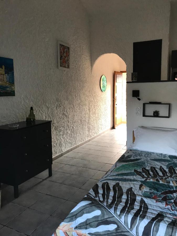 Le Clos Des Arbousiers Linguizzetta Eksteriør bilde